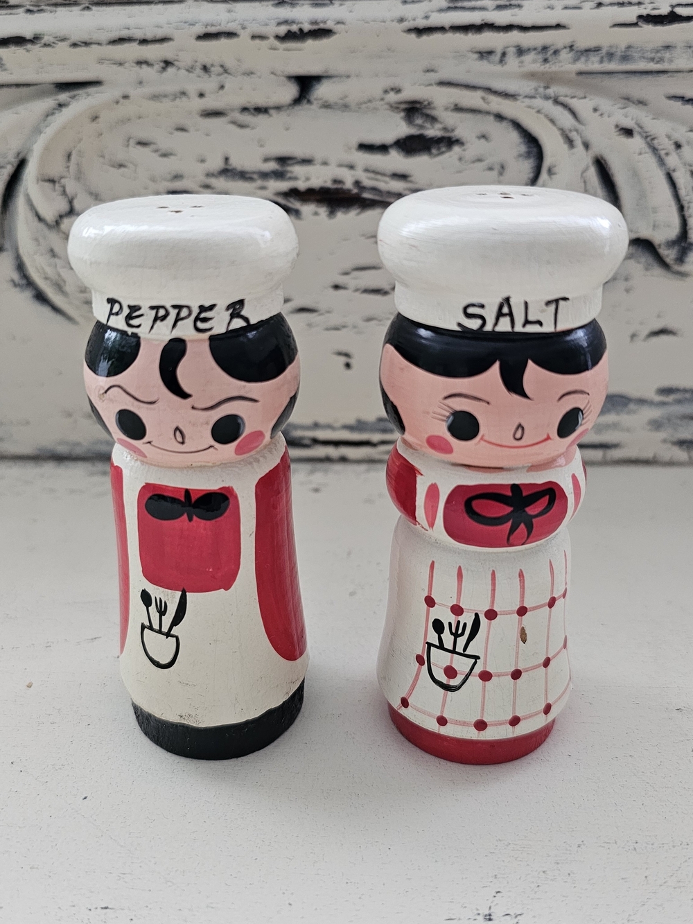 Vintage 1950/60s Hand‑Painted Salt & Pepper Shakers